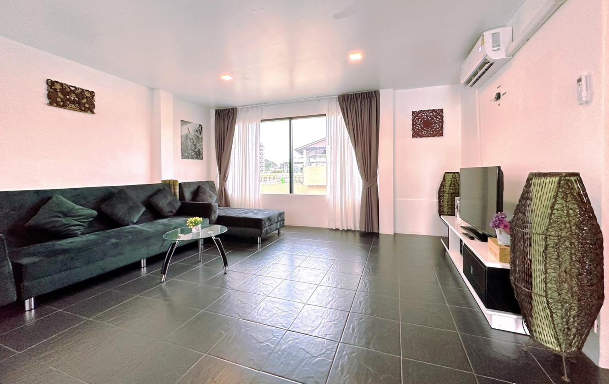 Hotel Baya Phuket Patong Oda fotoğraf